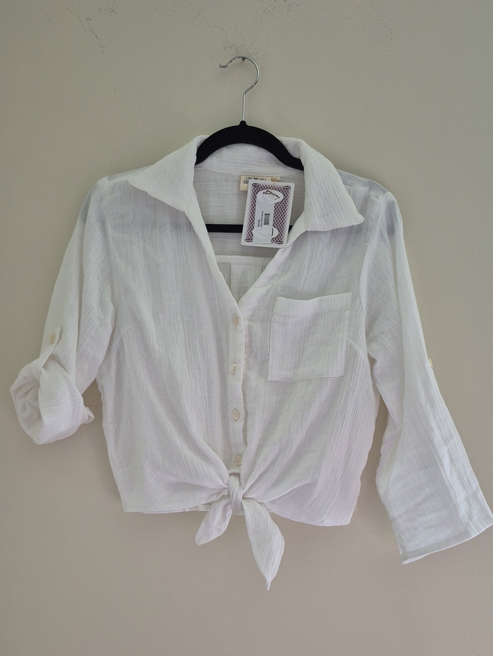 🍁 3/$25  Lightweight White Tie-Front Button Shirt